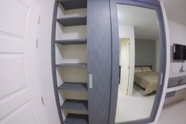 Room 14 of 20