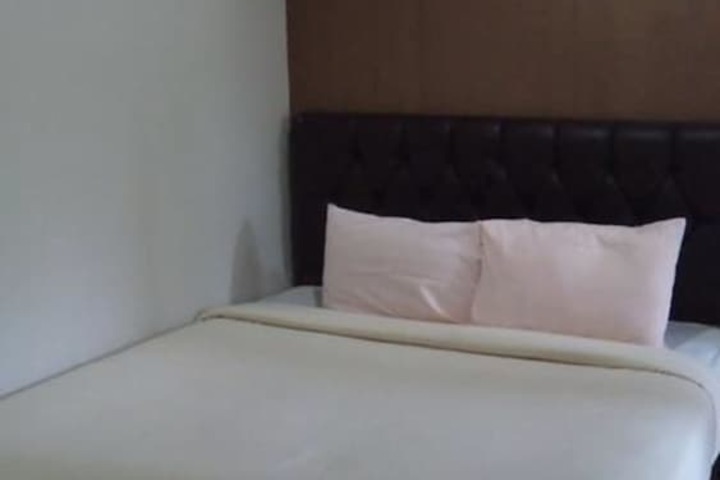 Room 12 of 41