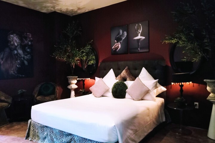 Room 2 of 45
