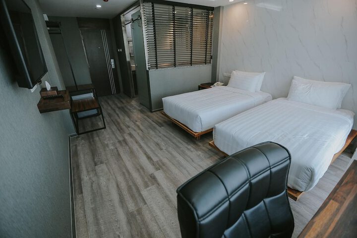 Room 19 of 44