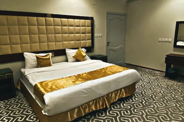 Room 3 of 6
