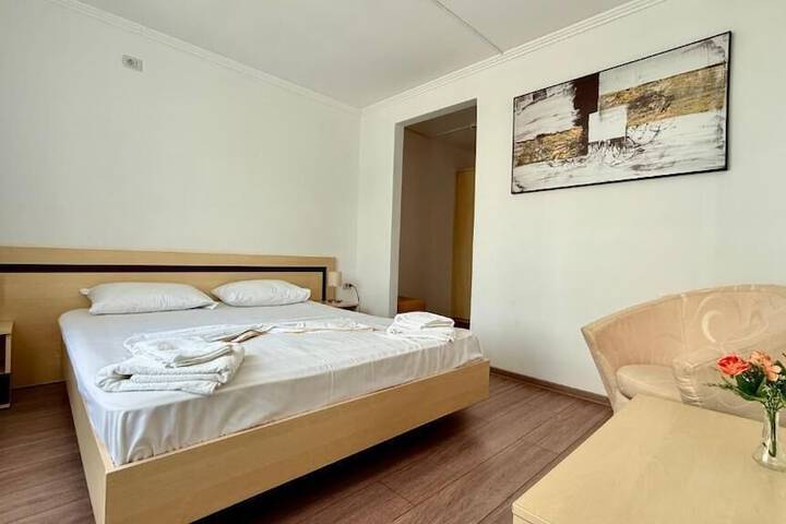 Room 2 of 19