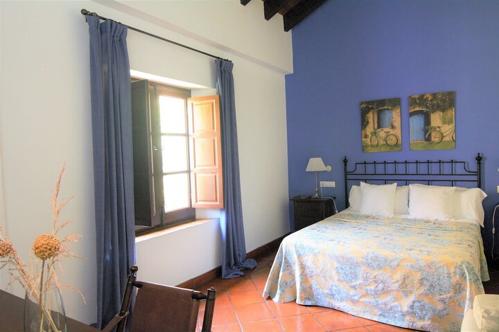 Room 18 of 98