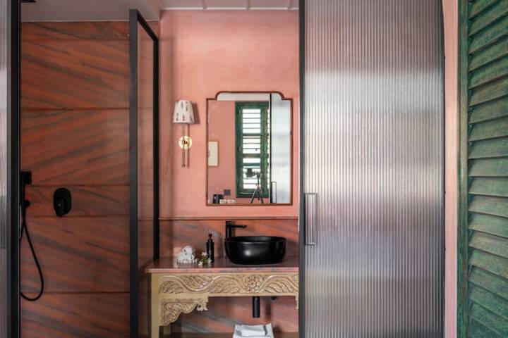 Room 54 of 64