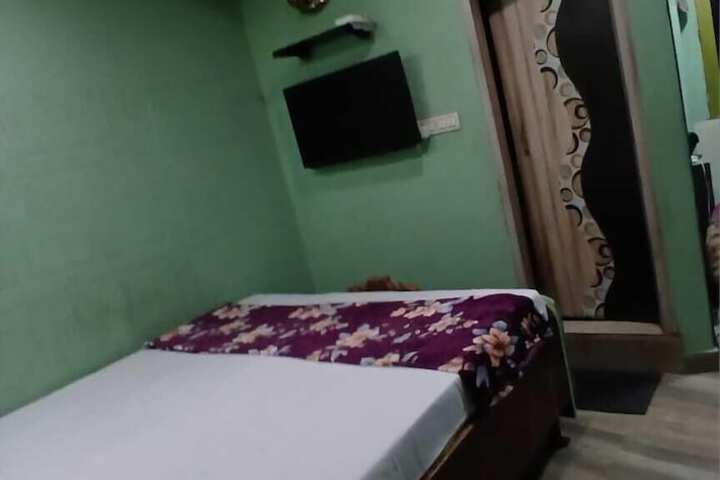 Room 2 of 25