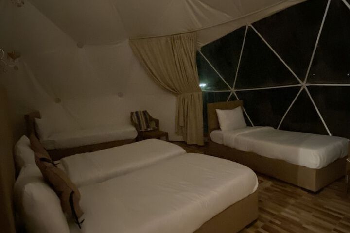 Room 62 of 122