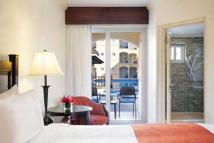 Room 13 of 125
