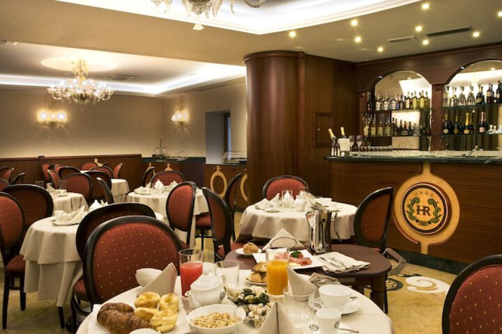 Dining 56 of 61