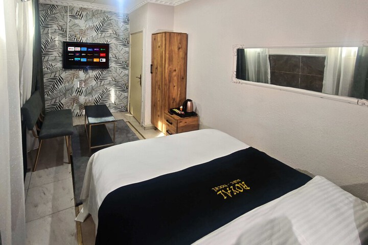Room 10 of 71