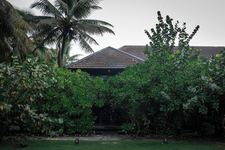 Hotel Exterior 107 of 115