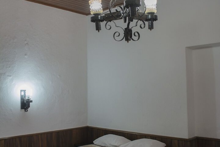 Room 3 of 59