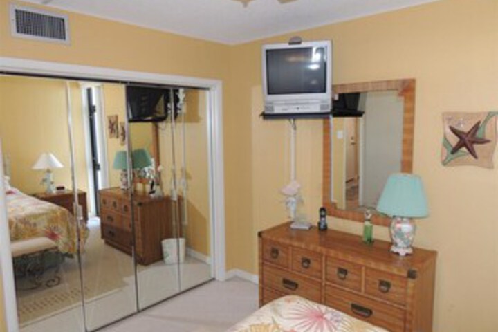 Room 32 of 36