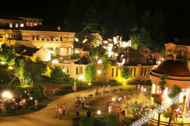 Hotel 1 of 8