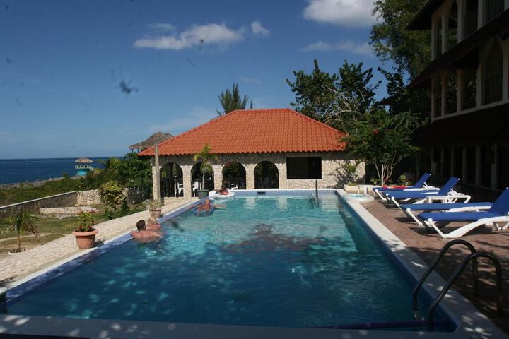 Hotel Pool
