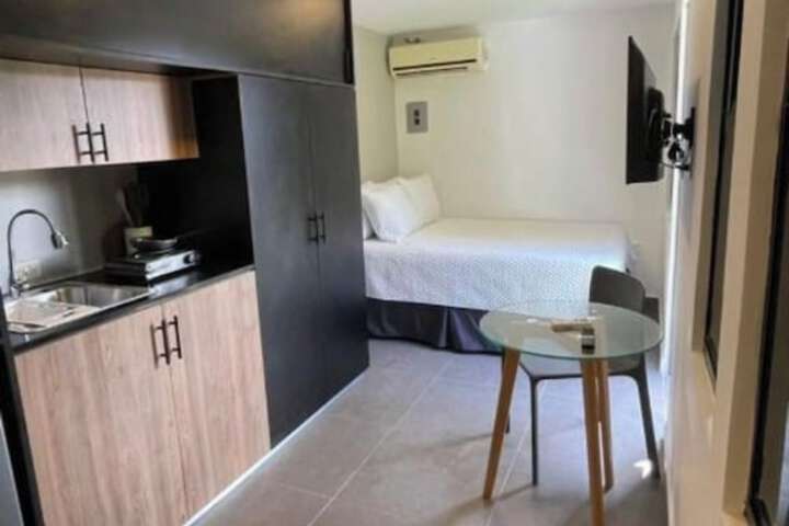 Room 5 of 17