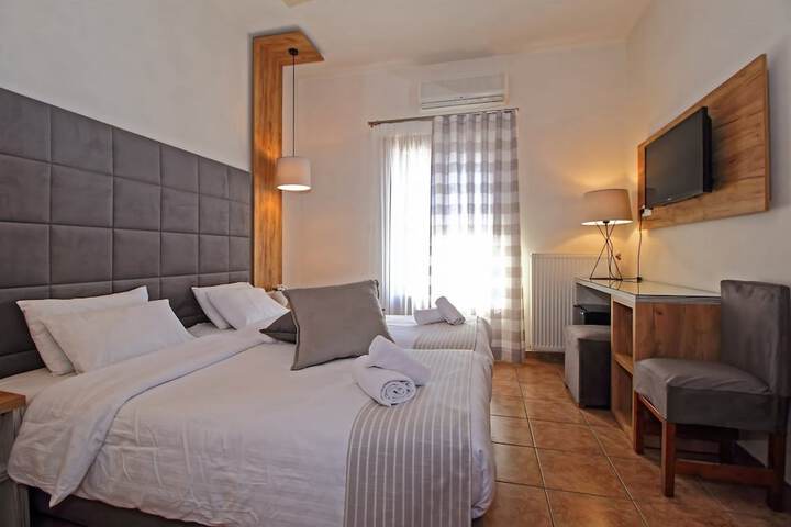 Room 4 of 31