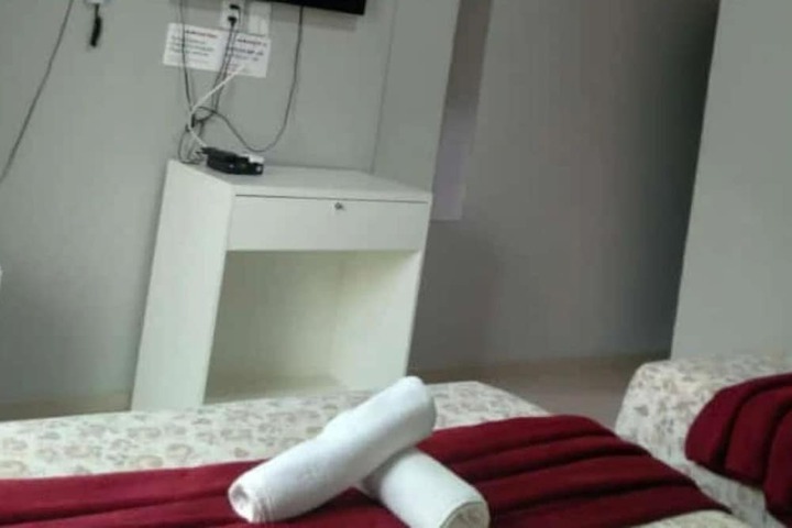 Room 4 of 4