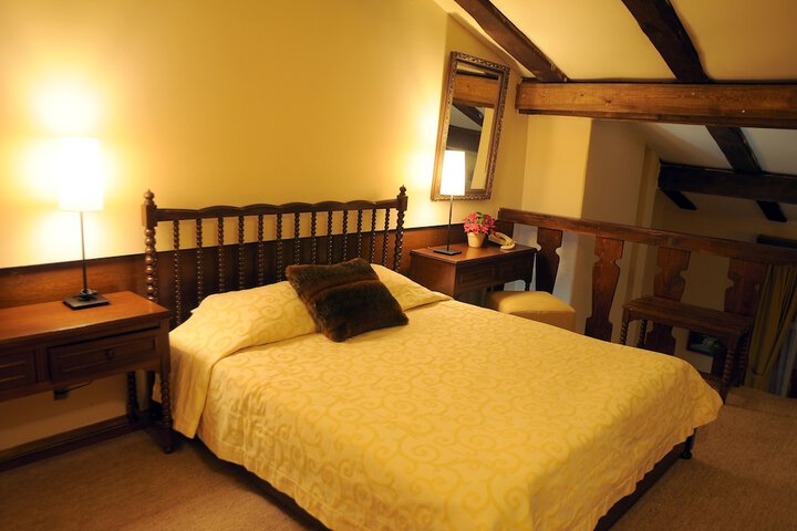 Room 7 of 48