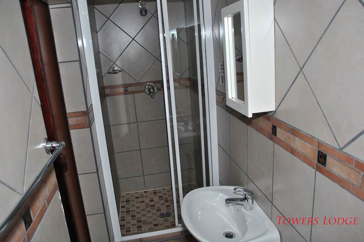 Room 19 of 32