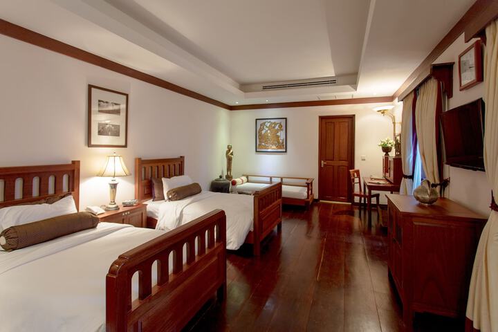 Hotel Interior 77 of 91