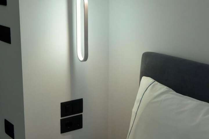 Room 33 of 164