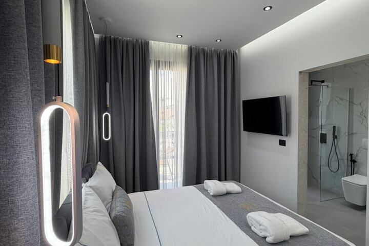 Room 43 of 164