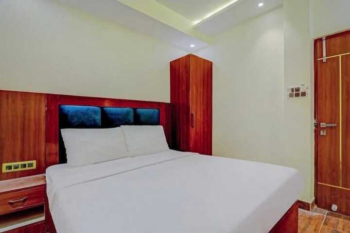 Room 16 of 30