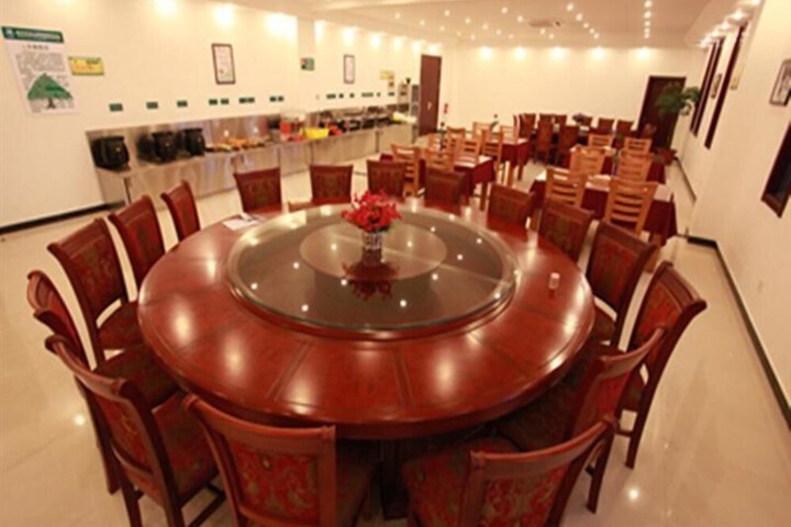 Dining 55 of 66