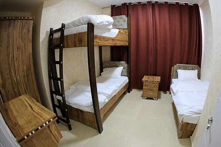 Room 3 of 8