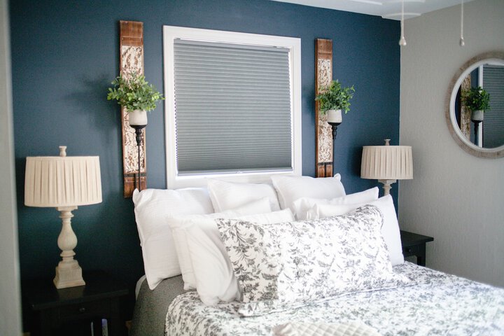 1 Queen Bed (39 of 39)