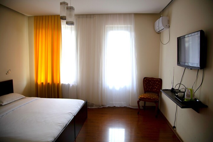 Room 18 of 42