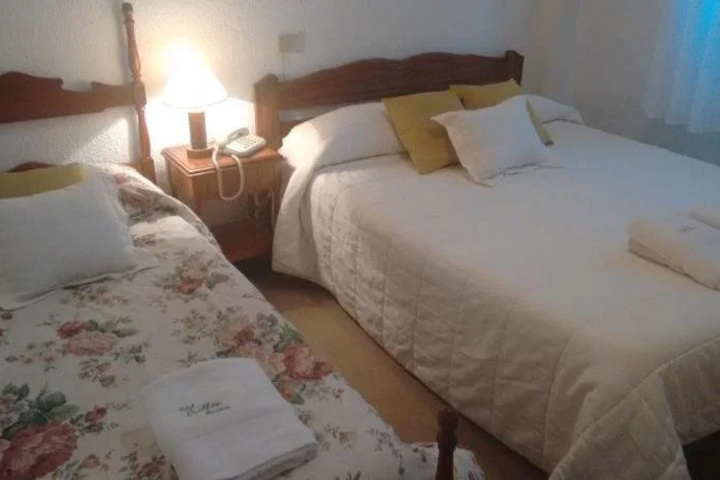 Room 2 of 16