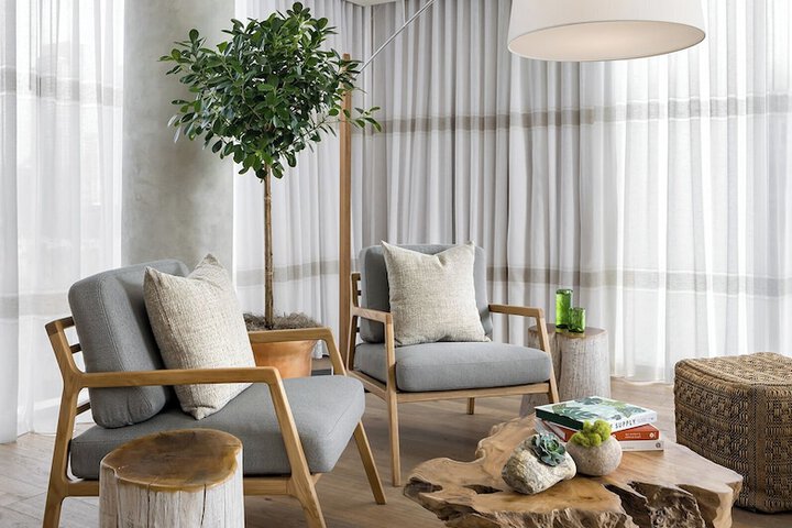 Lounge 65 of 72