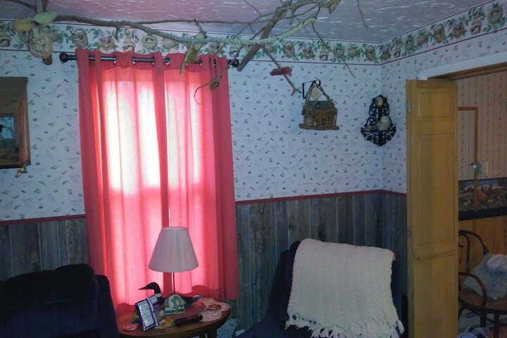 Room 8 of 17