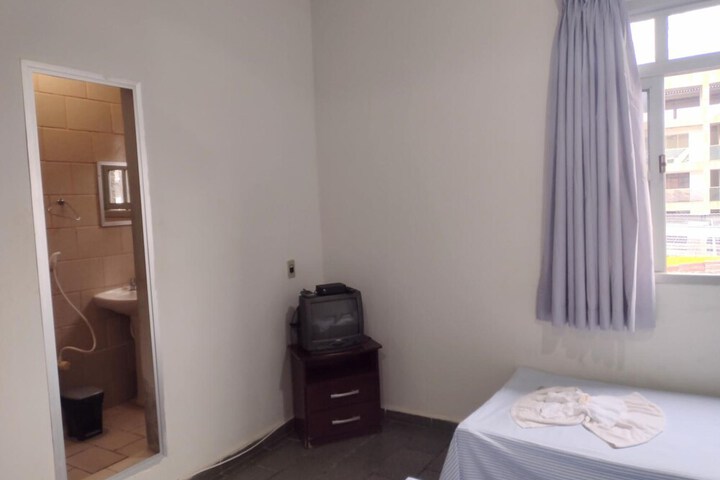 Room 31 of 64