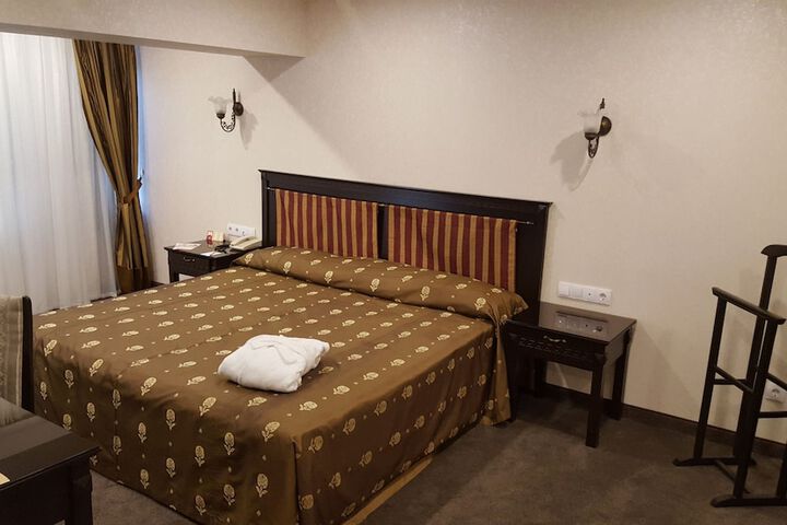 Room 4 of 45