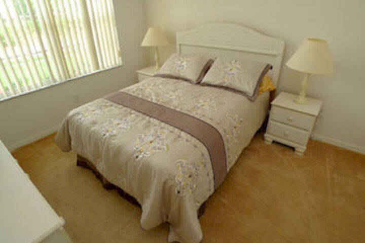 Room 8 of 34