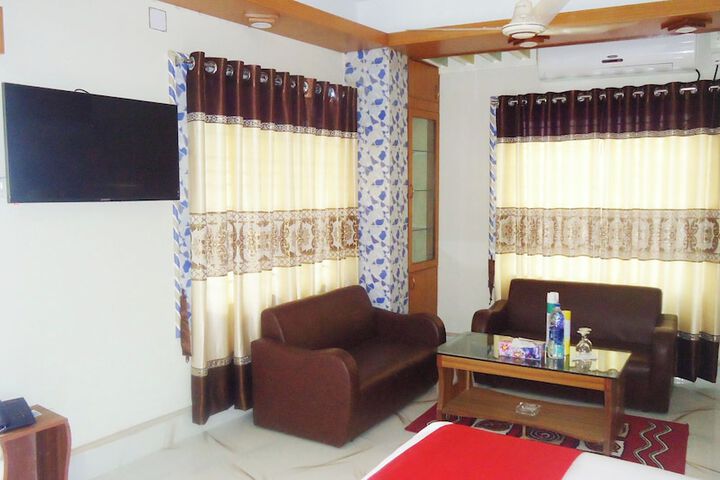 Room 10 of 36