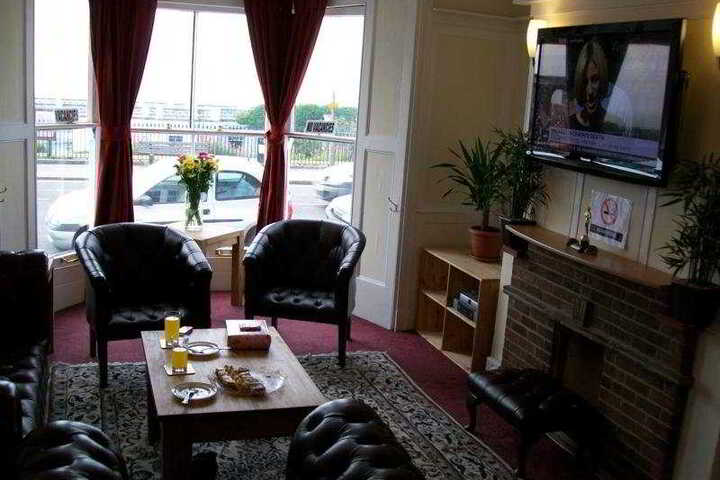 Room 4 of 5