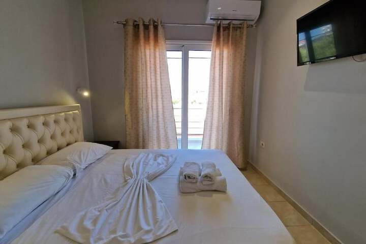 Room 20 of 53