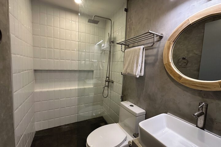 Room 12 of 24
