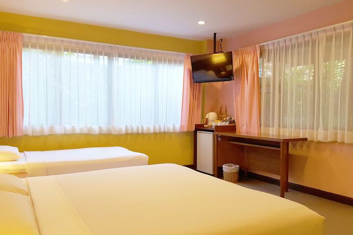 Room 19 of 436