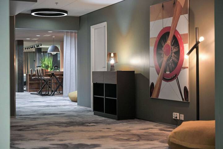 Guest Lobby