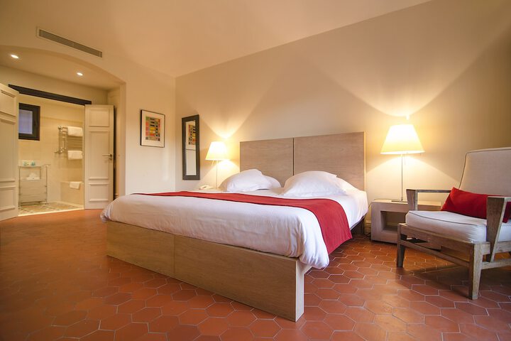 Room 14 of 50