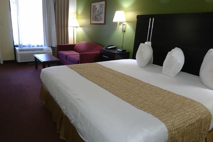 2 Queen Beds (3 of 7)