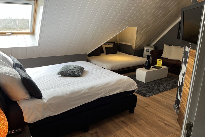 Room 12 of 54