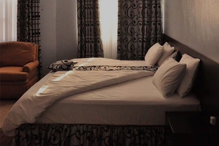 Room 4 of 22