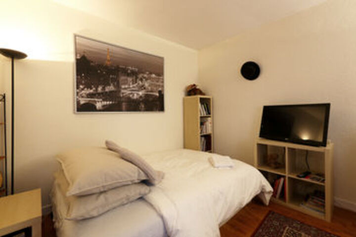 Room 32 of 50