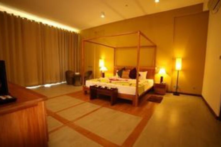 Room 16 of 39