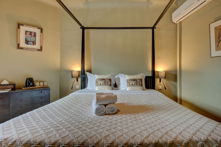 Room 27 of 55